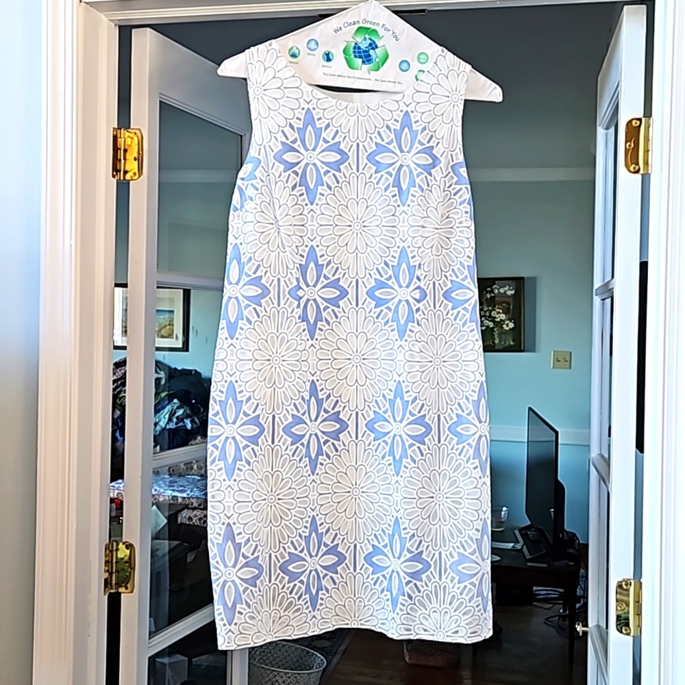 Talbots White and Light Blue Sleeveless Floral Sheath Dress. Size 12P